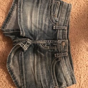 BKE by buckle shorts!